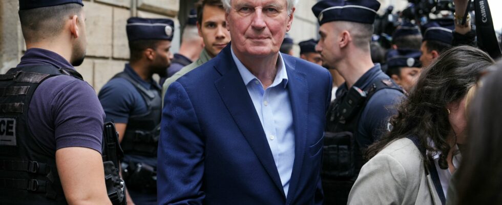 Emmanuel Macron explores the Michel Barnier trail – LExpress