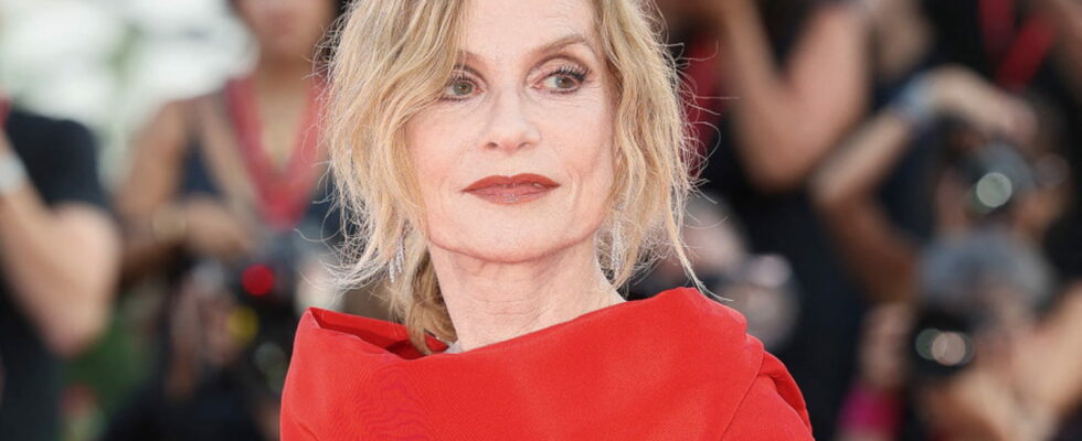 For her last red carpet at the Mostra Isabelle Huppert