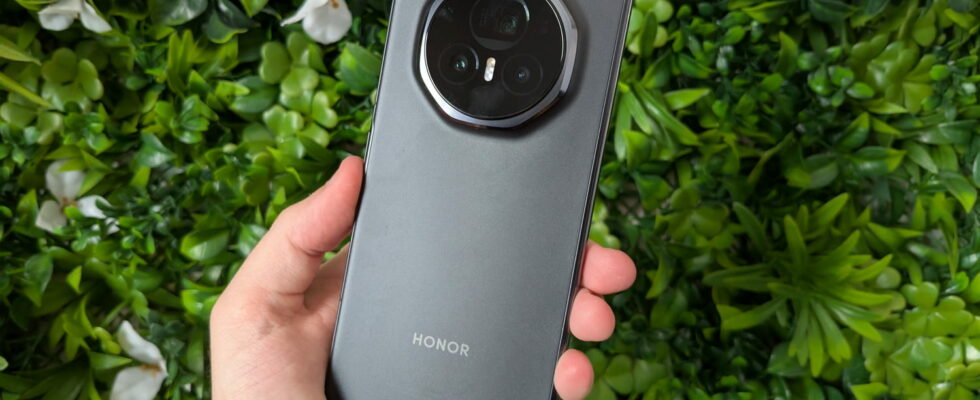 Honor Magic V3 Review A Lesson in Mastery to Be