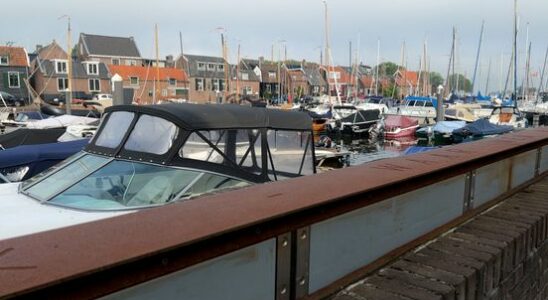 Is Bunschoten Spakenburg safe Water board tests flexible flood defences