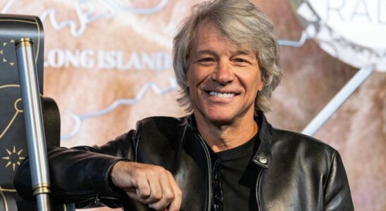 Jon Bon Jovi Saves Woman Who Wanted to Jump Off