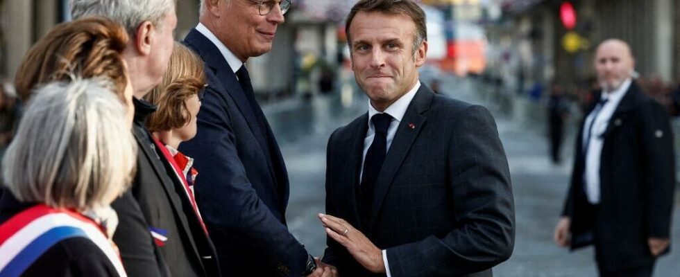 Macron and Philippe commemorate the liberation of Le Havre without