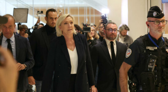 Marine Le Pen at the center of attention