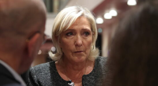 Marine Le Pen prevented from running in 2027 presidential election