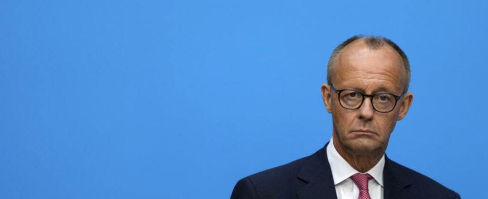 Right wing nominates ultraconservative Friedrich Merz as candidate for chancellor in