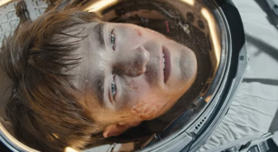 Robert Pattinson Just Dies in Bong Joon hos Amazing New Trailer