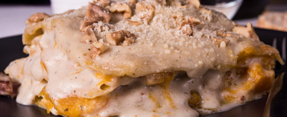 Simple and delicious this lasagna recipe reconciles us with this