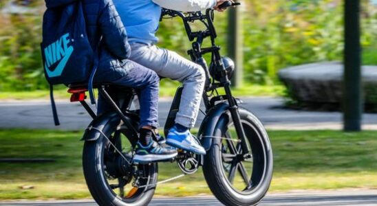 Taking a fatbike to primary school police warn parents