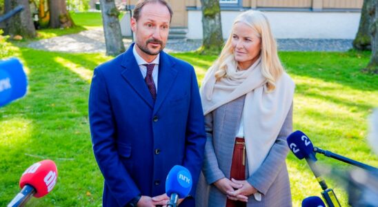 The Norwegian crown prince couple dodges questions about the son