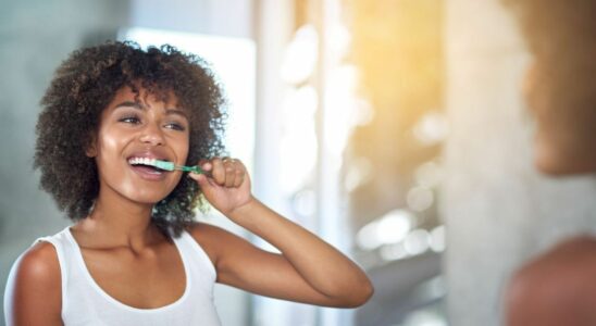 These Two Brushing Mistakes Are Making Your Teeth Yellow According