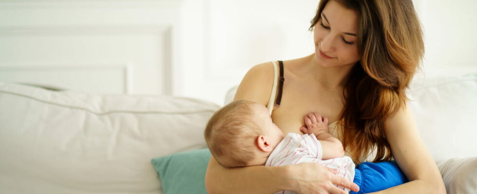 This Easy Breastfeeding Technique Will Change Your Life Hands