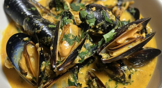 This is the best recipe for mussels with curry it