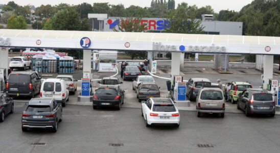 This station sells the cheapest Unleaded 95 in France the