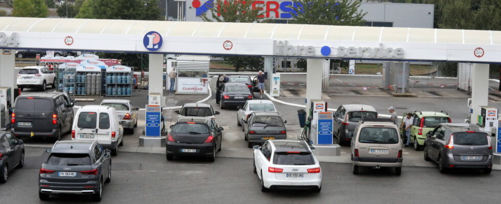 This station sells the cheapest Unleaded 95 in France the