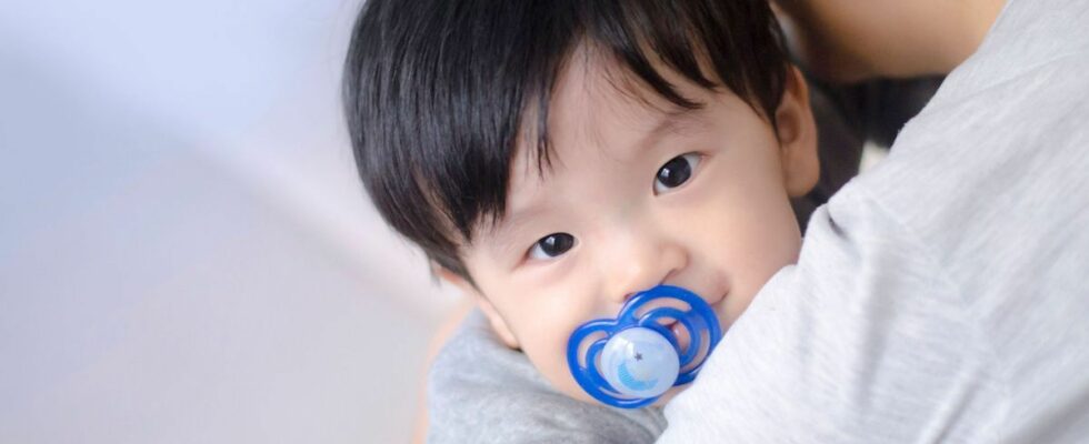 To boost birth rate South Korea seeks to attract nannies