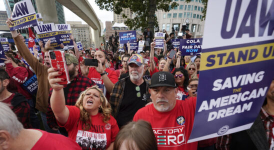 US Elections Democrats Seek Working Class Vote in Michigan