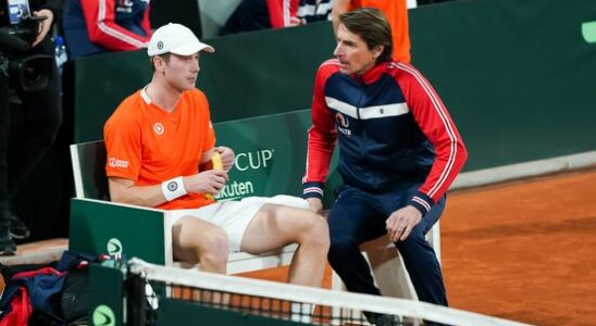 Van de Zandschulp starts Davis Cup against Brazil with defeat